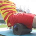 walek-roller-do-masazu-plaski-czarny (2).jpg